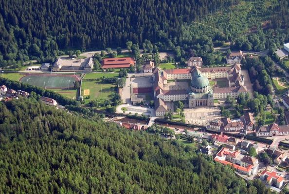 Guteschulen Net Internate Foto Kolleg St Blasien Luftbild Sankt Blasien